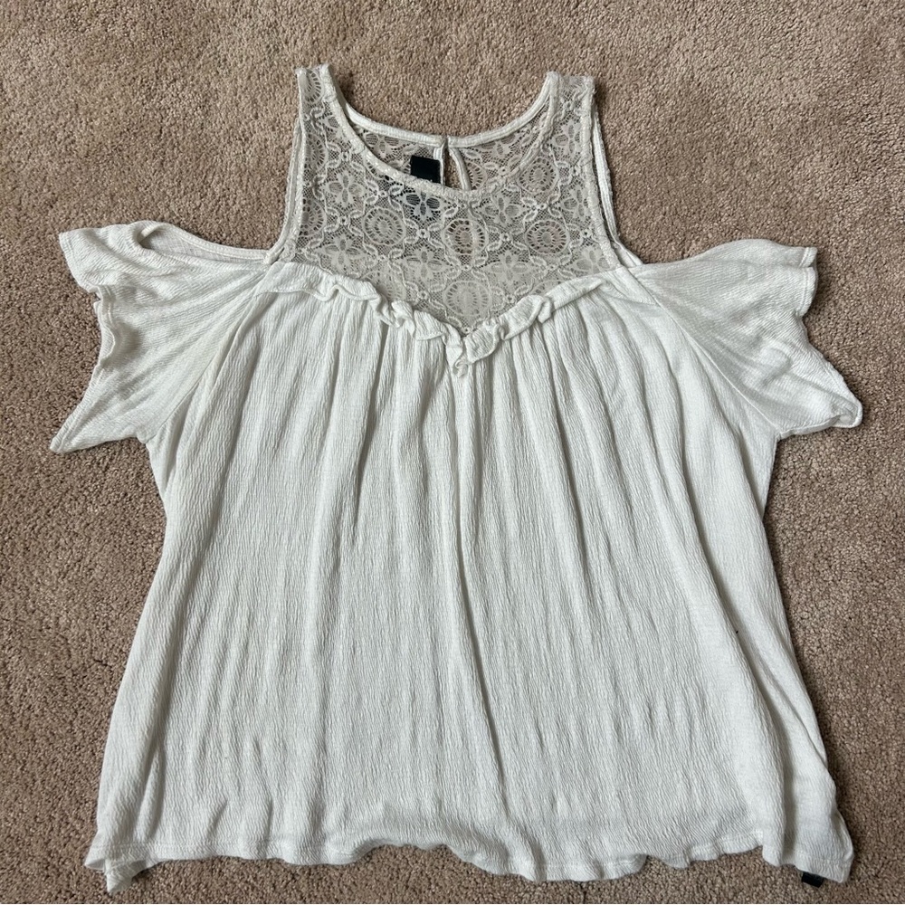 Elegant White Lace Open Shoulder Women's Top